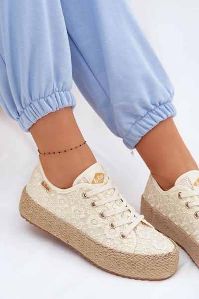 Koronkowe Trampki Espadryle Na Platformie Lee Cooper LCW-26-31-4328 Beżowe