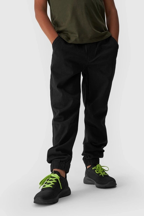 Chłopięce Spodnie Joggery Casual Gładkie 4F 4FJWMM00TTROM0812-20S Czarne